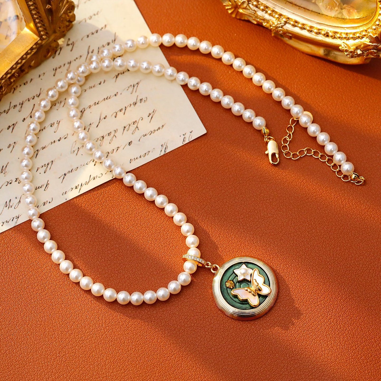 Pearl Oil Painting Necklace