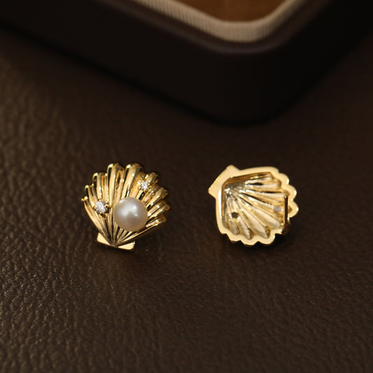 Sea Shell Pearl Studs