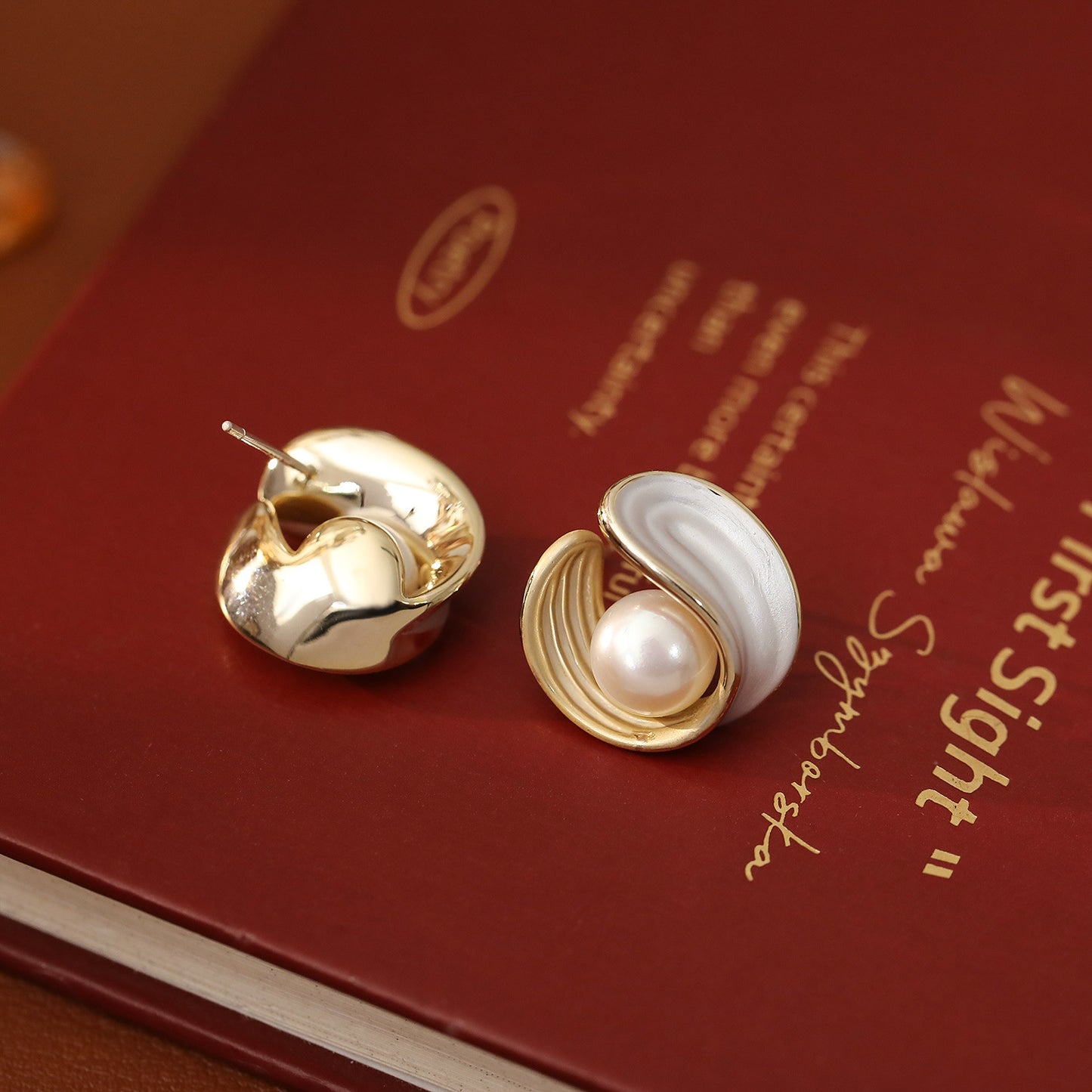 Morandi Pearl Studs