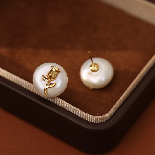 Button Pearl Studs