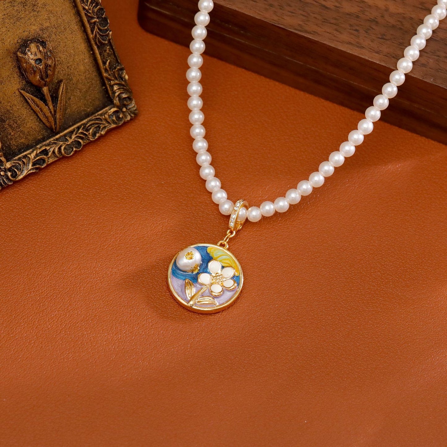 Pearl Oil Painting Necklace