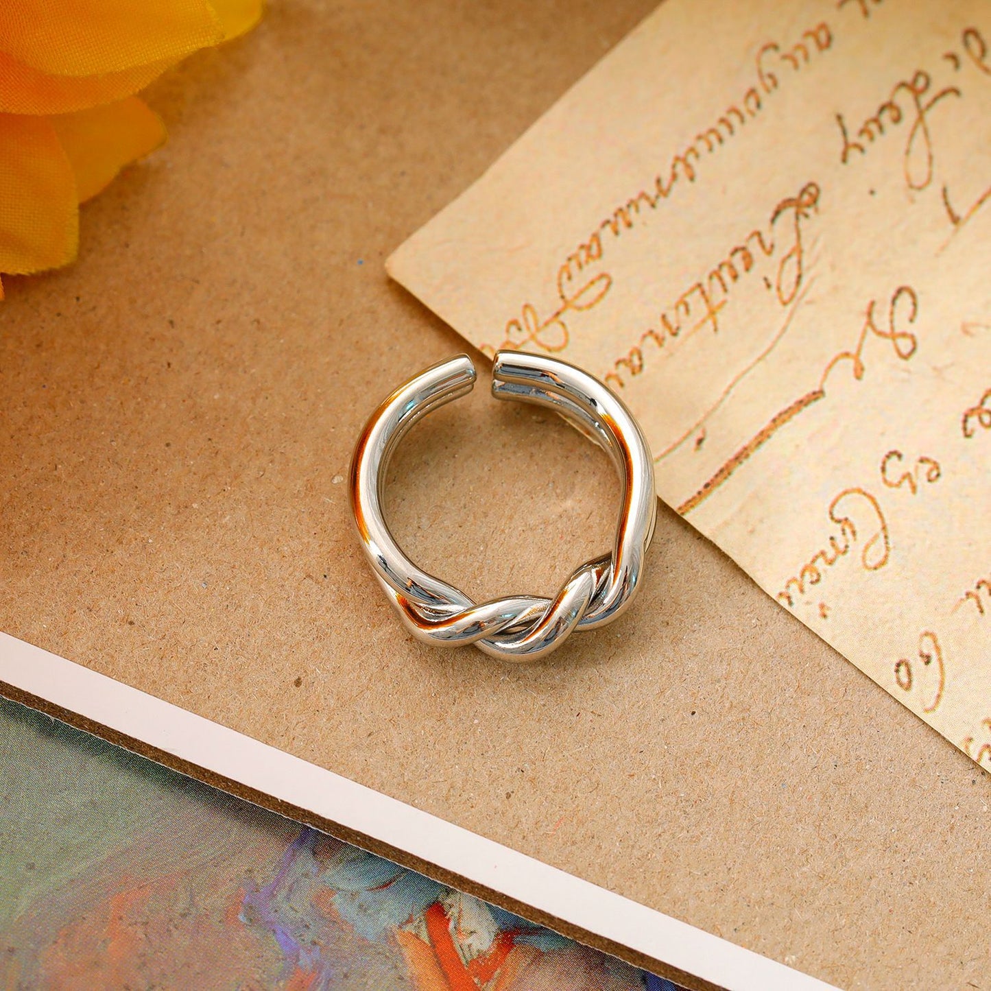 Twisted Knot Ring